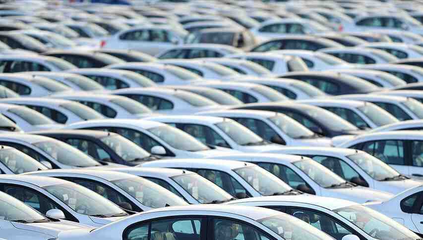 Otomobil üretimi yüzde 18 düştü, ikinci el araç fiyatları fırladı