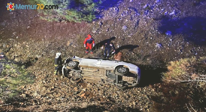 Kaza yapan otomobildeki alkolü kadın ekiplere zor anlar yaşattı