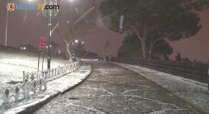 İstanbul’da kar yağışı gece  boyunca devam etti