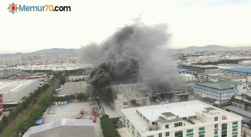 Ümraniye’de fabrikadaki yangın havadan görüntülendi