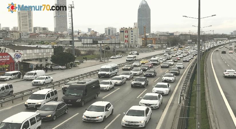 İstanbul’da kısıtlama sonrası trafik yoğunluğu