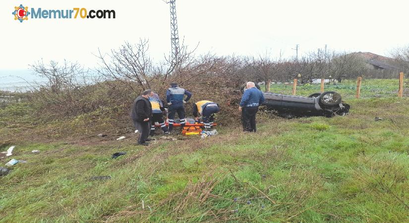 Sinop’ta otomobil tarlaya uçtu: 1’i ağır 2 yaralı