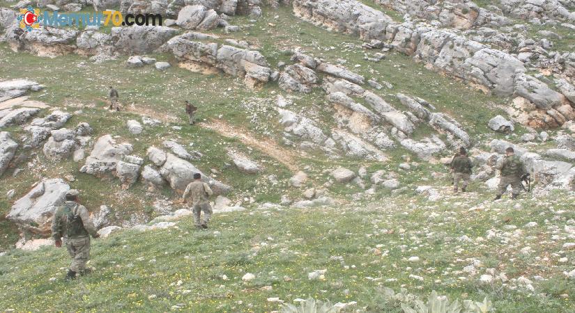 Yaşlı kadın dağ taş her yerde aranıyor