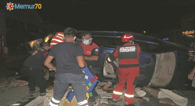 Fethiye’de iki otomobilin çarpıştığı kazada 2’si ağır 8 kişi yaralandı