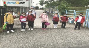 İlkokul ve ana sınıflarında yüz yüze eğitim başladı
