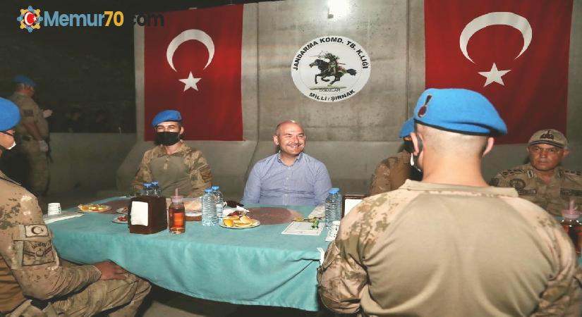Cumhurbaşkanı Erdoğan, Şehit Jandarma Uzman Çavuş Tuncay Arslan Üs Bölgesi’ndeki askerin bayramını kutladı