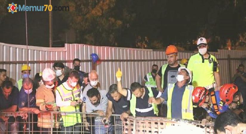 Otomobil metro inşaatındaki 25 metrelik boşluğa düştü: 1 ölü
