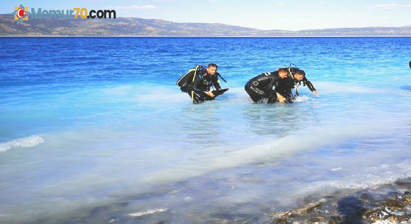 Salda Gölü’ne giren genç boğuldu, aile sinir krizleri geçirdi