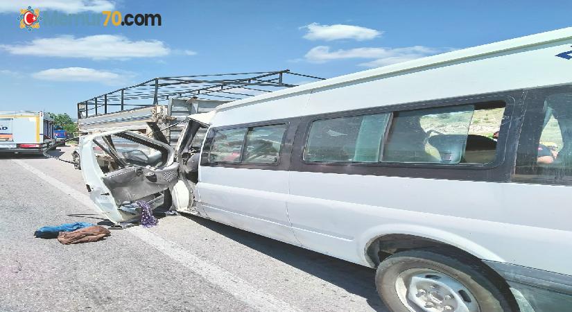 Tarım işçilerini taşıyan minibüs kamyonete arkadan çarptı, 17 kişi yaralandı