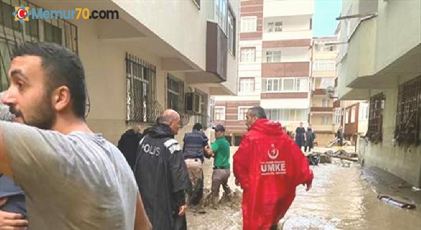 Bakan Soylu, sel felaketinin yaşandığı Bozkurt’ta kurtarma çalışmalarına katıldı