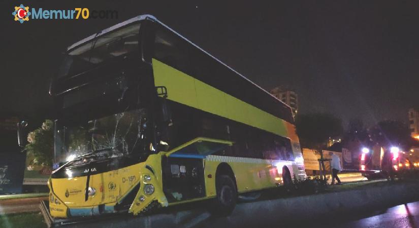 Başakşehir’de kontrolden çıkan otobüs beton bariyerlere çarptı