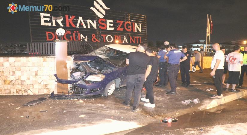 Duvara çarpan otomobilde yaralandı, 1 ay sonra hayatını kaybetti