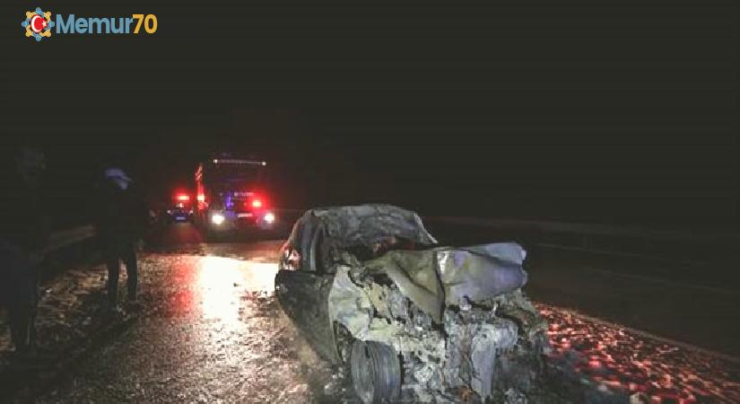 Balıkesir’de üç aracın karıştığı trafik kazasında 2 kişi hayatını kaybetti