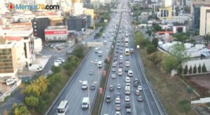 İstanbul’da haftanın son iş gününde trafik yoğunluğu erken başladı