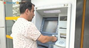 ATM’de unutulan 10 bin TL’yi bankaya teslim etti