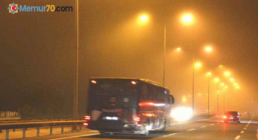 İstanbul’da gece saatlerinde sis etkili oldu :15 Temmuz Şehitler Köprüsü sisten kayboldu