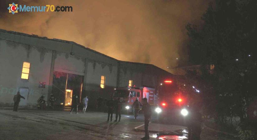 Kayseri’de fabrika yangını: alevler geceyi aydınlattı