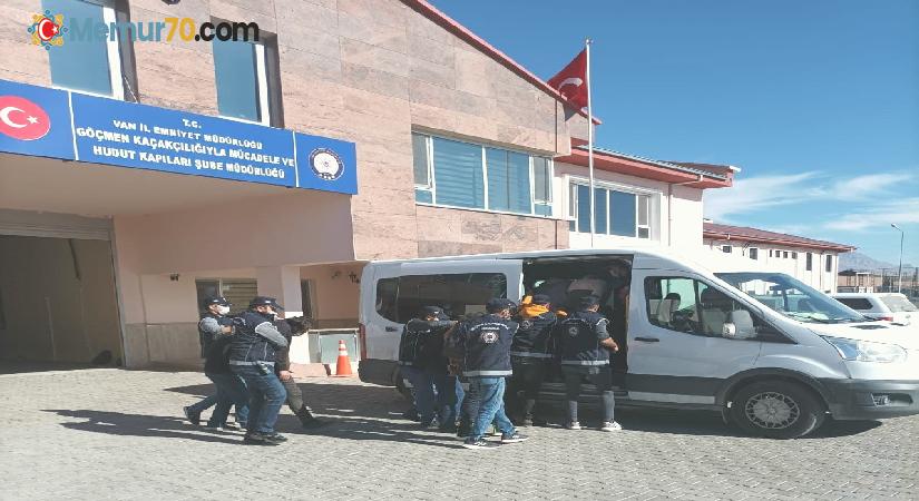 Van’da 8’i yabancı 18 organizatör yakalandı