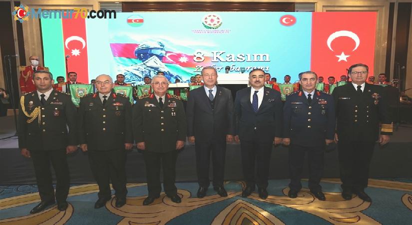 Bakan Akar TSK komuta kademesiyle Azerbaycan Büyükelçiliği’nin ’Zafer Günü’ kutlamasına katıldı