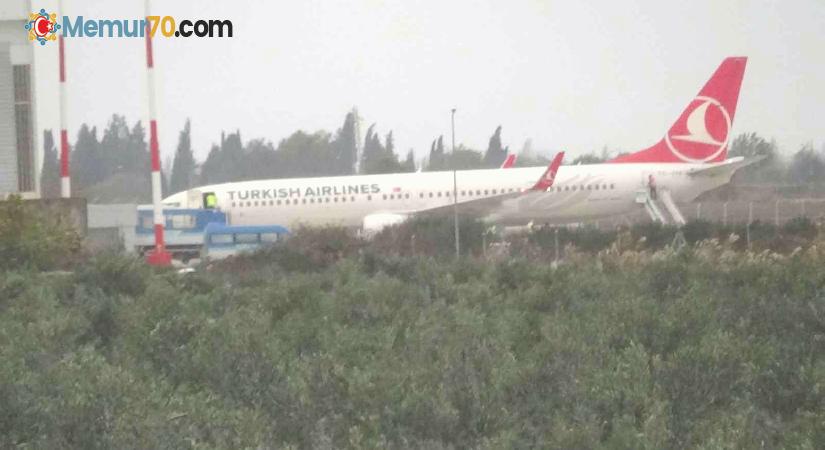Lodos sebebiyle Diyarbakır-İstanbul seferini yapan THY’ye ait uçak Edremit’e yönlendirildi