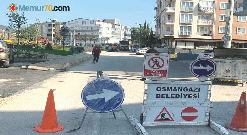 Osmangazi’de bozulan yollar asfaltla yenileniyor