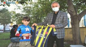 Trabzonsporlu başkandan, Fenerbahçeli Mehmet Can’a ’forma’ hediyesi