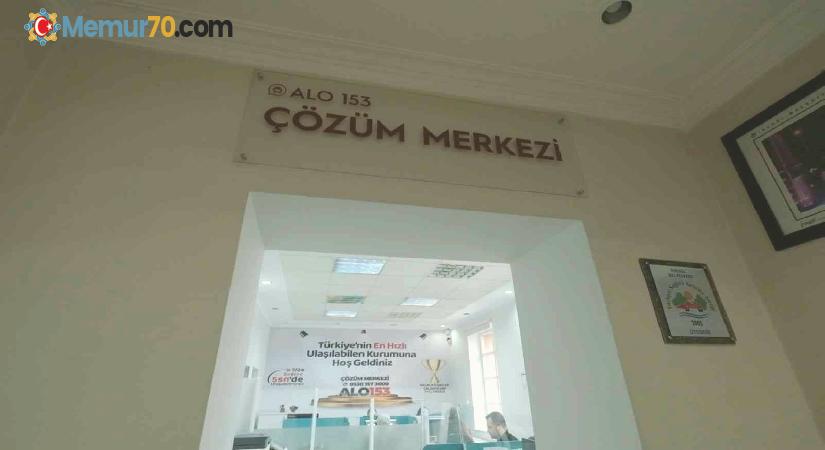 Çözüm merkezini arayan minik çocuk ile personelin diyaloğu gülümsetti