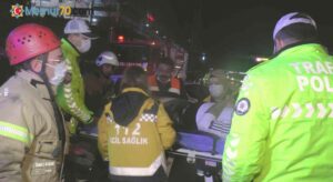Kadıköy’de ehliyetsiz ve alkollü sürücü yolcu alan otobüse çarptı: 1 yaralı