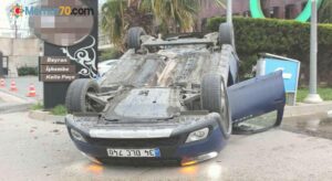 Kiraladığı aracı teslim etmeye giden çift, İETT otobüsünün çarpmasıyla takla attı