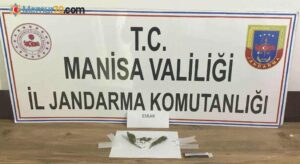 Manisa’da araç içinde uyuşturucuyla yakalanan şahıslar gözaltına alındı