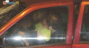 Işıkta bekleyen VIP minibüse otomobil arkadan çarptı: 2 yaralı
