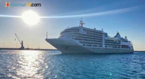 Lüks yolcu gemisi ile 420 turist Antalya’ya geldi