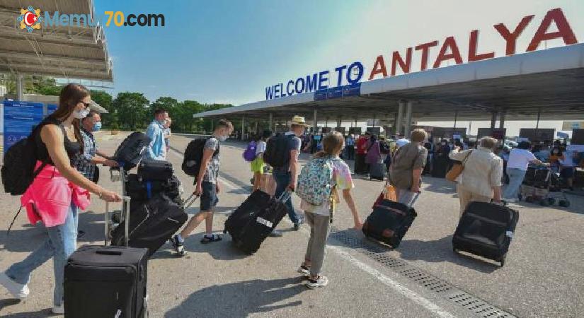 Antalya’dan salgın sonrası günlük yabancı turist rekoru