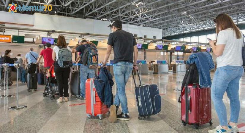 İtalya’da yüzlerce uçuş iptal edildi