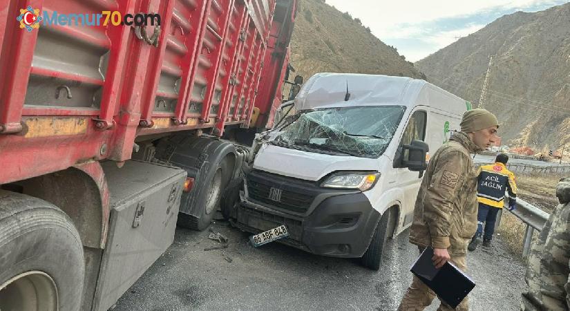 Hakkari-Van karayolunda kaza: 1 kişi yaralandı!