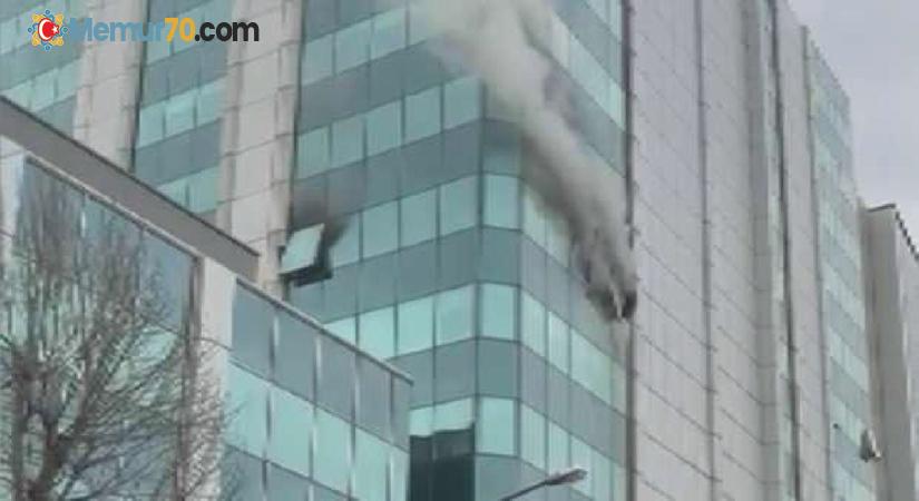 Zeytinburnu’nda iş merkezinde yangın: 1 yaralı