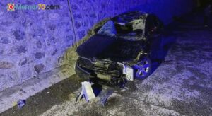 Bingöl’de otomobil ata çarptı: Ölü ve yaralılar var