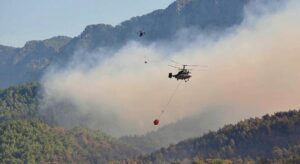 Kahramanmaraş’ta orman yungını… Havadan ve karadan müdahale devam ediliyor