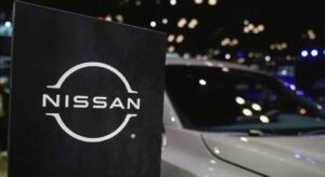 Nissan hisseleri dört yılın en düşük seviyesine yaklaştı