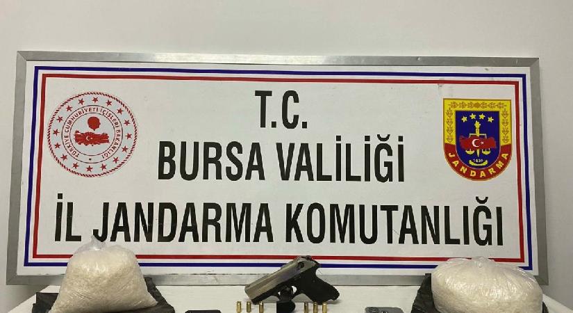 Bursa’da uyuşturucu operasyonu; 3 gözaltı