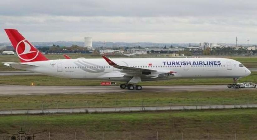 Türk Hava Yolları’nın yeni A350 tipi uçağı geldi