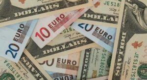 KKM’de düşüş sürüyor: Martta 2,6 milyar dolar geriledi!