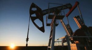 Petrol tarife belirsizliğiyle düşüşte