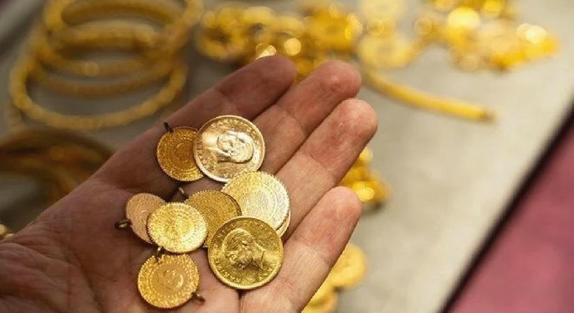 Altın fiyatları doların gölgesinde geriledi