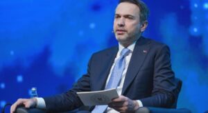 Bakan Bayraktar: Enerjide merkez ülke olma hedefindeyiz