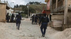Haiti’de silahlı çete kasaba bastı: 50 ölü