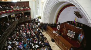 Venezuela’da iktidar partisi parlamento seçimlerinde 253 sandalye kazandı