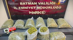 Kayseri’de, İranlı 3 şüphelinin midesinden 6,7 kilo uyuşturucu çıktı