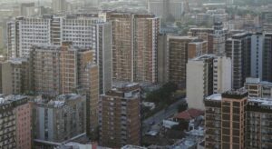 ABD’nin ek gümrük tarifeleri Güney Afrika’da 100 bin kişiyi işsiz bırakabilir
