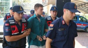 Rusların cinayetle biten kavgasında 2 şüpheli adliyede